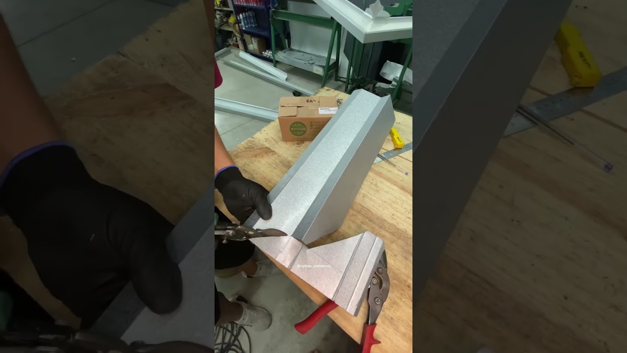 Esquadro 90&deg; de Calha de Beiral #shorts #short