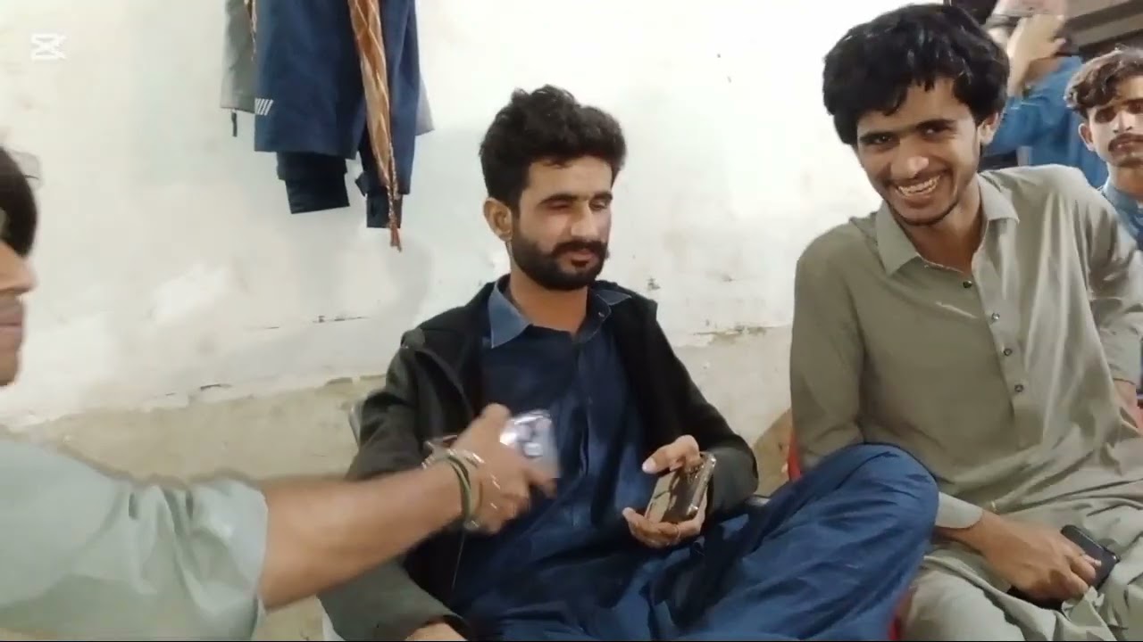 Raat ko Sajjad bhai wale bhi Aaye The puri sangat hamare Sathi masala achcha ko block banaya tha aaj