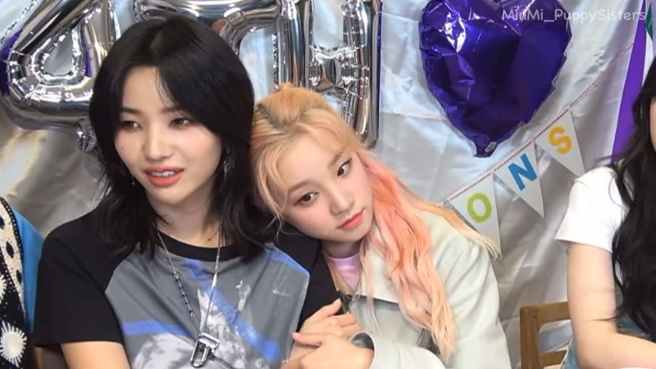 I-DLE 4th Anniversary I-LIVE SOYEON YUQI Clingy Moment