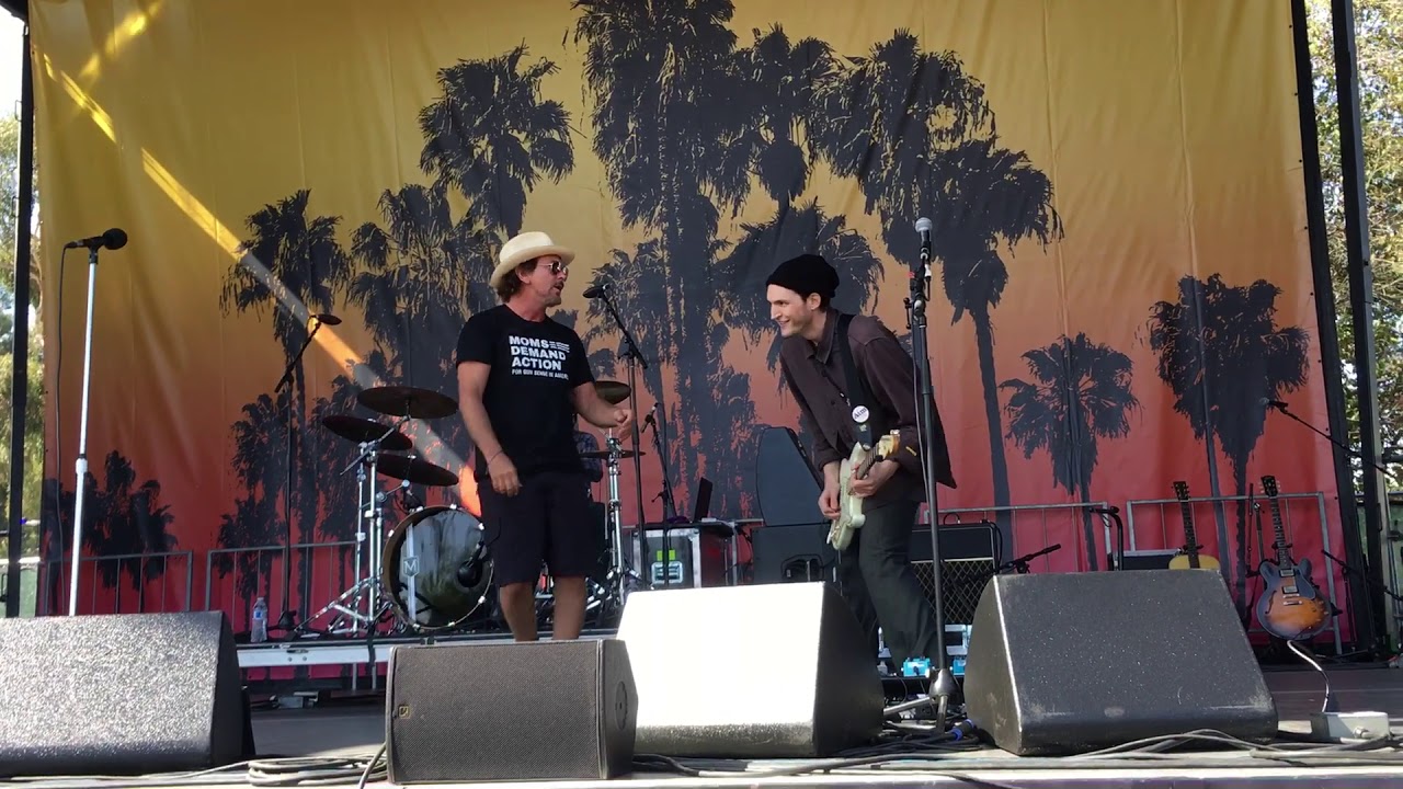 Eddie Vedder, Jack Irons, Josh Klinghoffer at Ohanafest