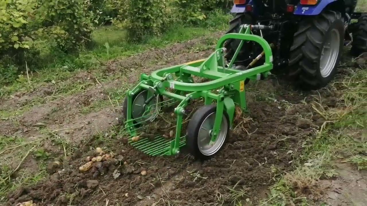 Farmtrac 26 + vibrační vyorávač r. 2024