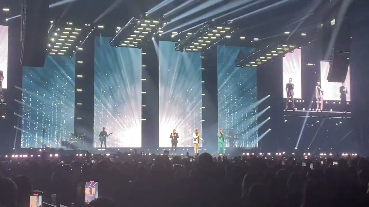 Westlife concert in Belfast 2022 - Flying Without Wings (no Mark)