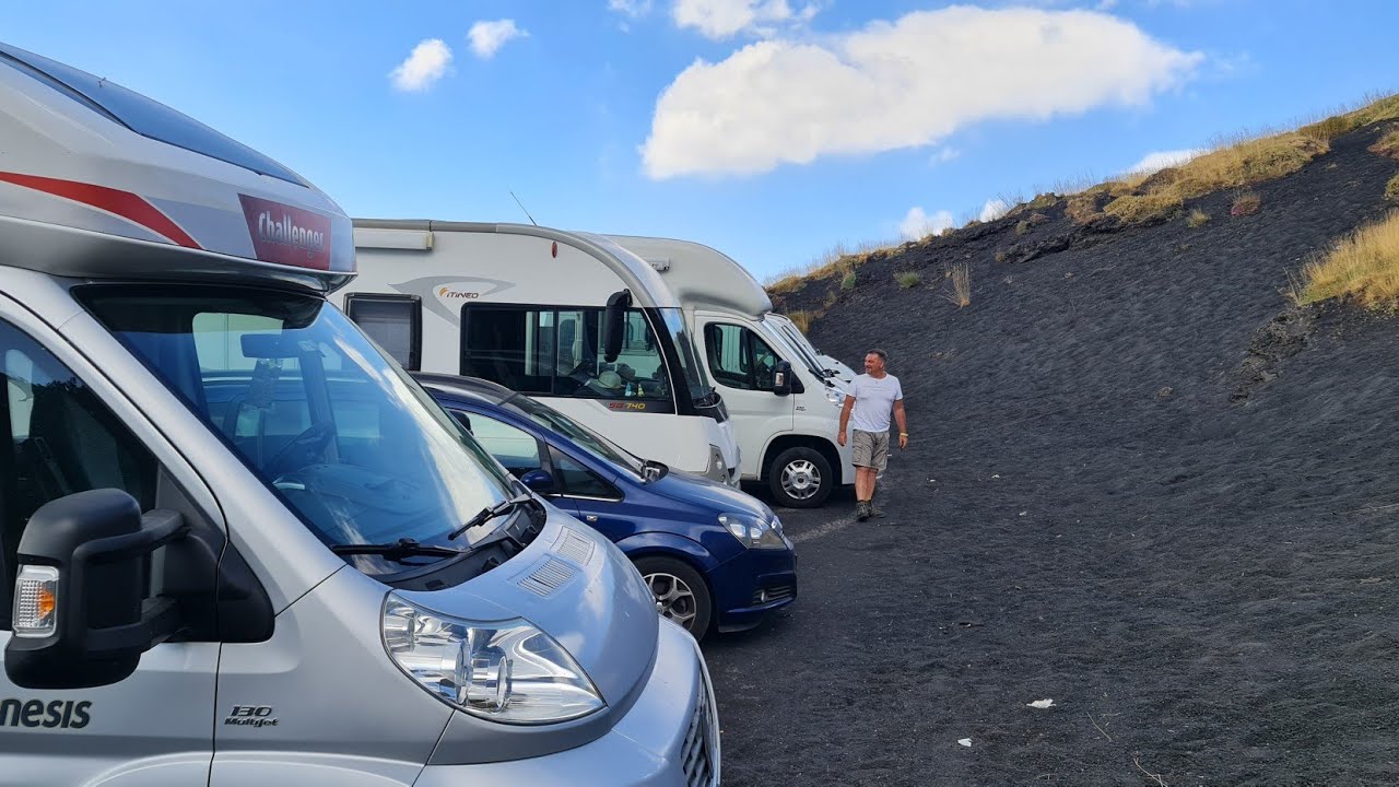 Viaggio in Sicilia in camper rifugio Sapienza (Etna)
