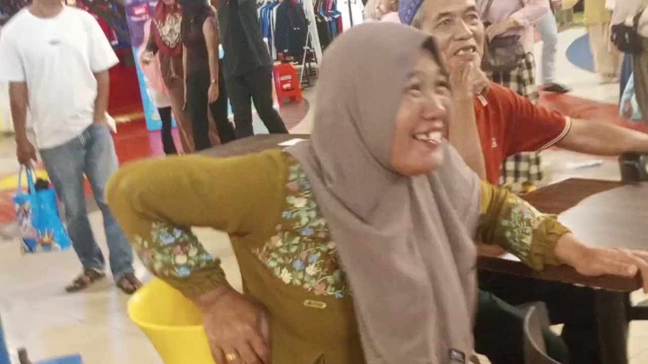 Bersama keluarga dari Bengkulu di Transmart Pangkalpinang 