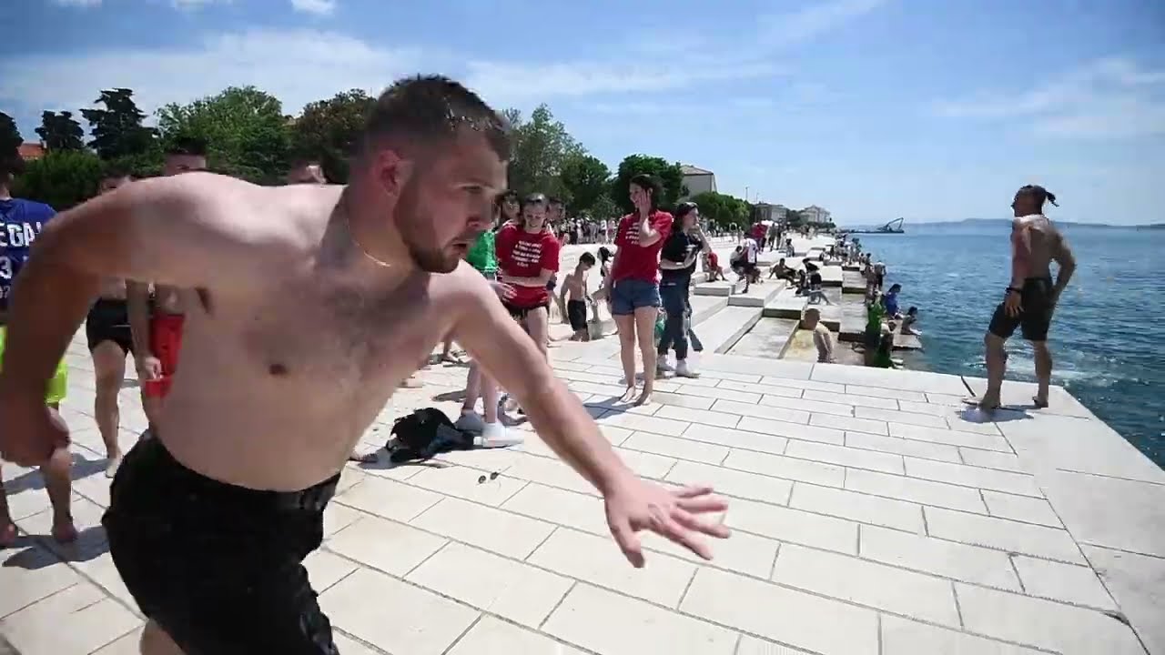 Zadarski maturanti slave završetak škole na rivi