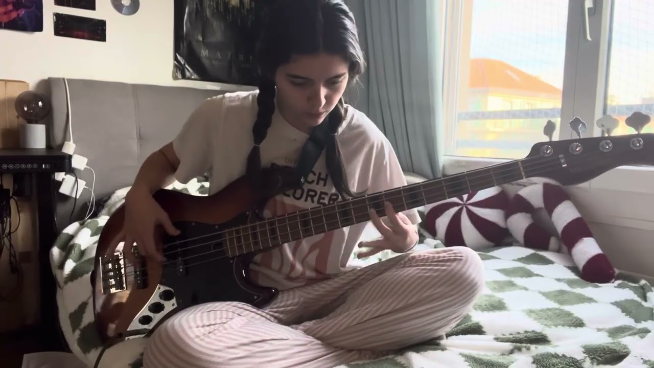 Day 114 - Tame Impala, Let It Happen (Bass Practice)