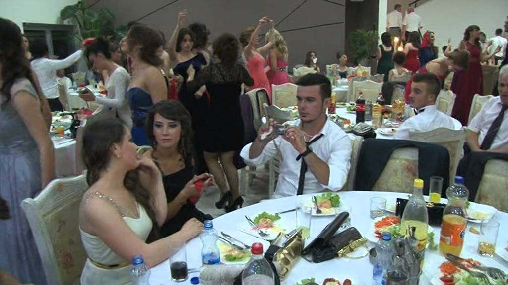 Mbrëmja e Maturës 2013 SH.M.E Isa Boletini Podujevë Pjesa e 4
