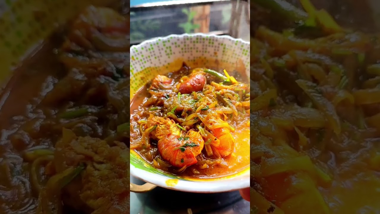 স্ত্রীর সামনে ভাত খাওয়ার সময় আমার শশুর পিছন থেকে একটা লা;থি মেরে বললো 