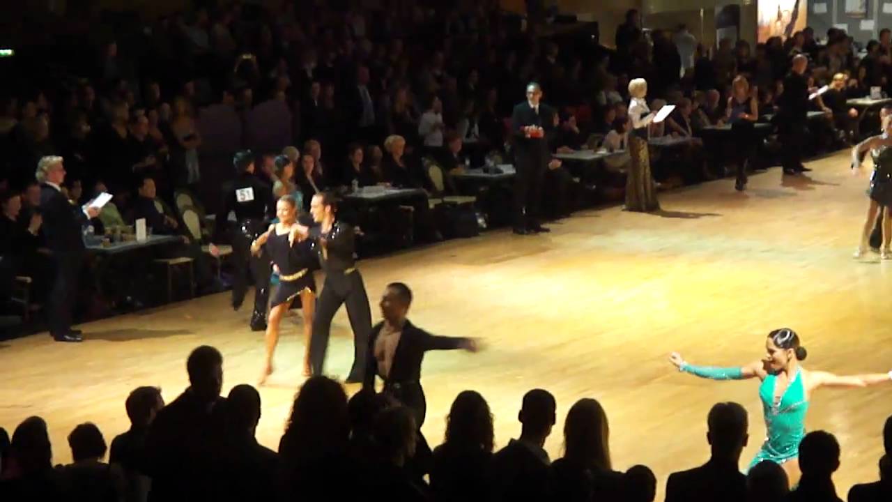 1e ronde Assen 2010 (tribune) - Samba - Riccardo Cocchi & Yulia Zagoruychenko