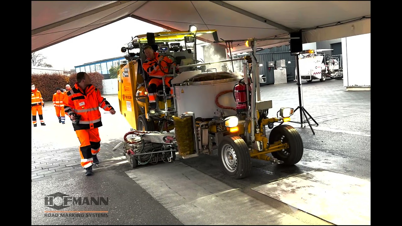 Demonstration of the H33-4 at the Hofmann Technology Day & Expo in Rellingen, November 25, 2021