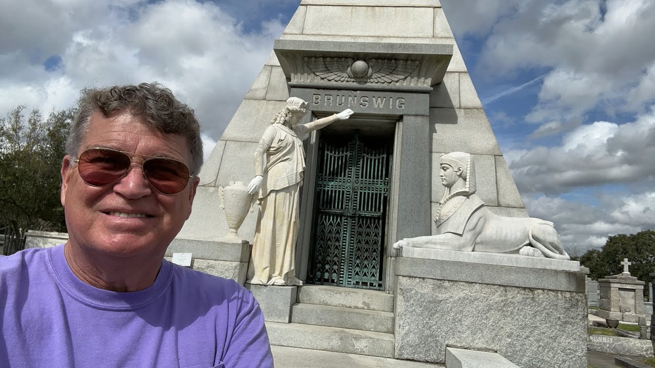 ANNE RICE'S MAUSOLEUM. Live from Metairie Cemetery in New Orleans (Live 73)