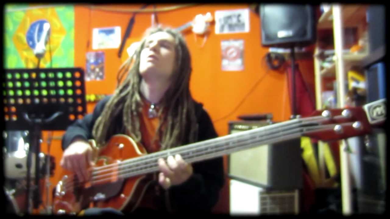 Eko bass - 