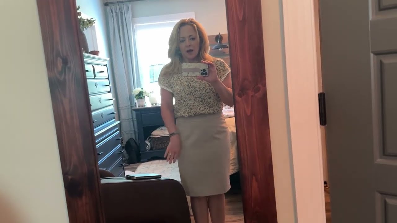 I Tried the Calvin Klein Suit Skirt &ndash; Here&rsquo;s My Verdict!