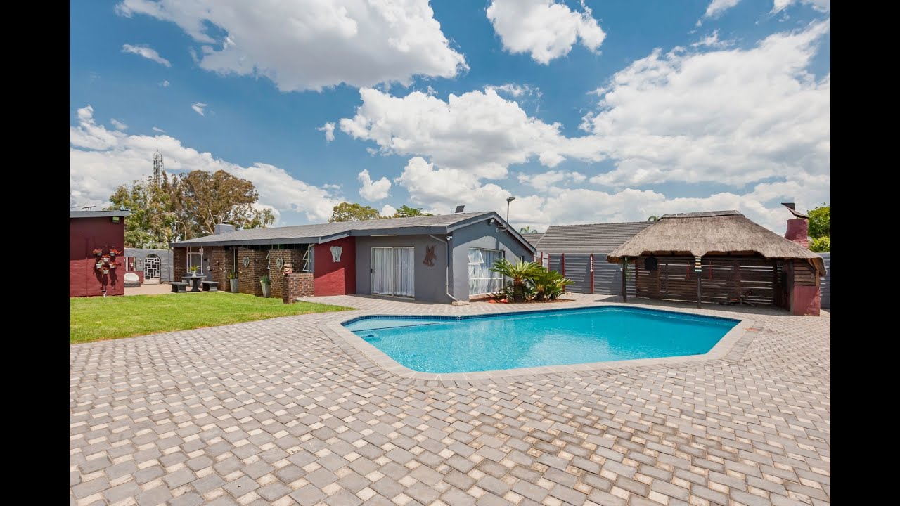 4 bedroom House for sale in Randhart