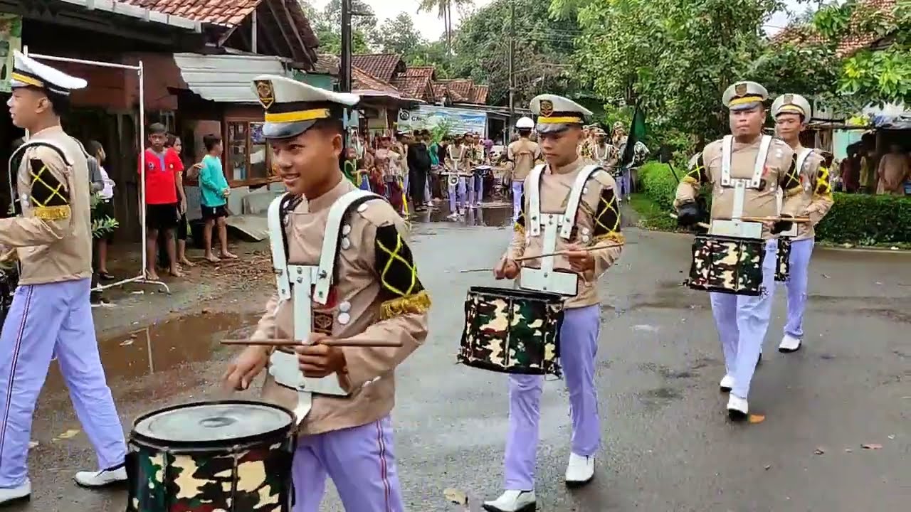 Mars HARI SANTRI Versi Drumband KENCANA
