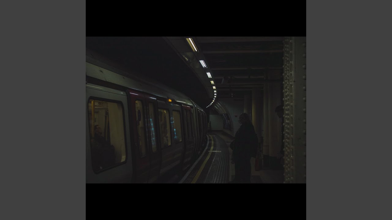 delayed trains at the destroyed metro