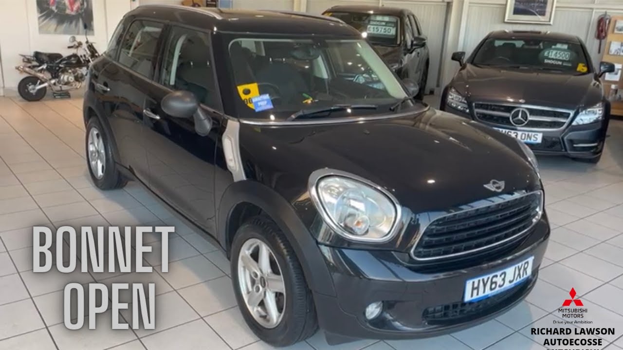 Как открыть капот на Mini?