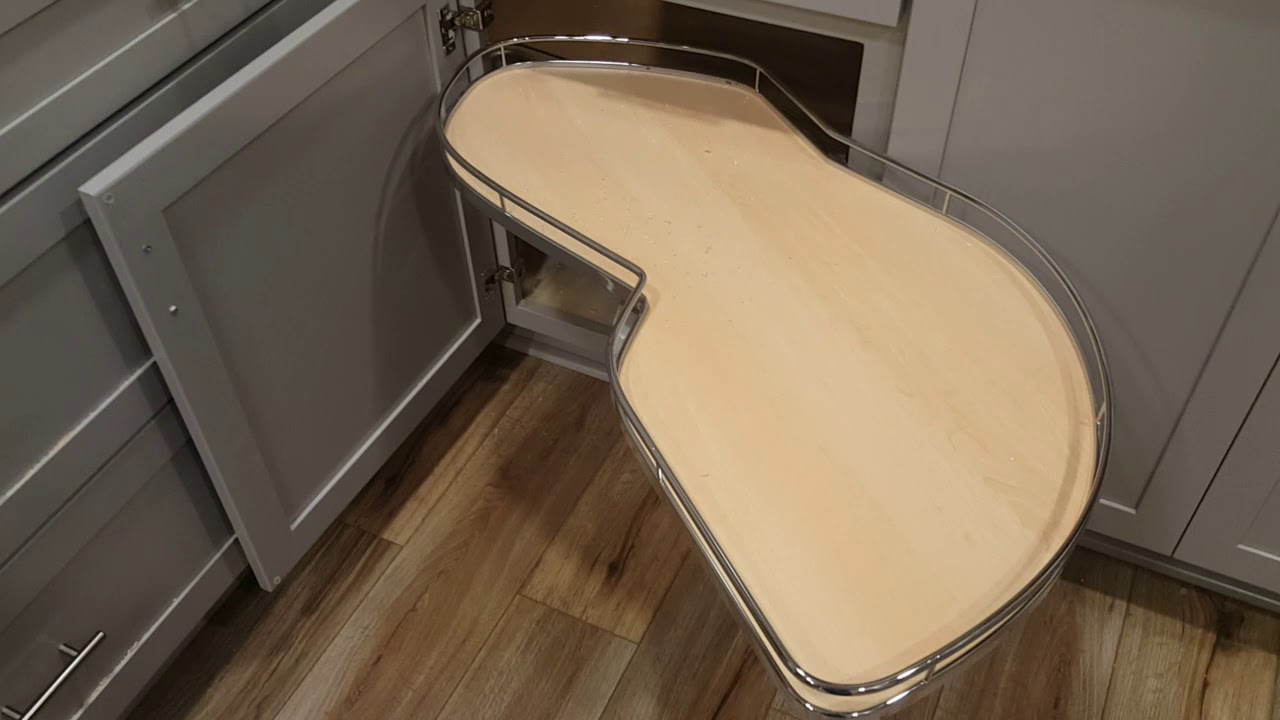 Design tips and tricks: fully-featured u-shaped kitchen amazing!