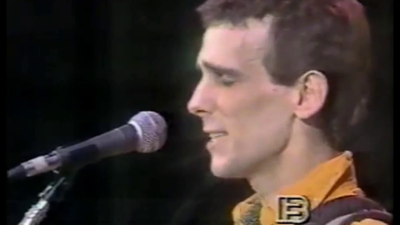 El anillo del Capit&aacute;n Beto  1984   Bad&iacute;a  C&iacute;a TV Spinetta Jade HQ