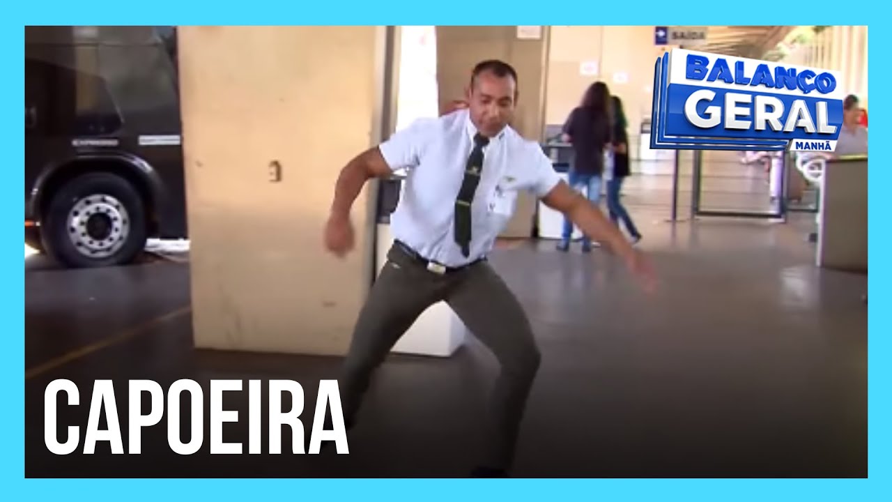 Motorista de ônibus encanta passageiros com apresentações de capoeira e vídeos viralizam na internet
