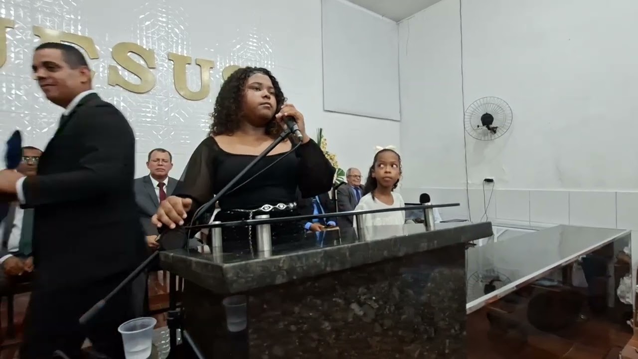 Elaine e Ana, canta na santa ceia, em ieadalpe-manancial II 