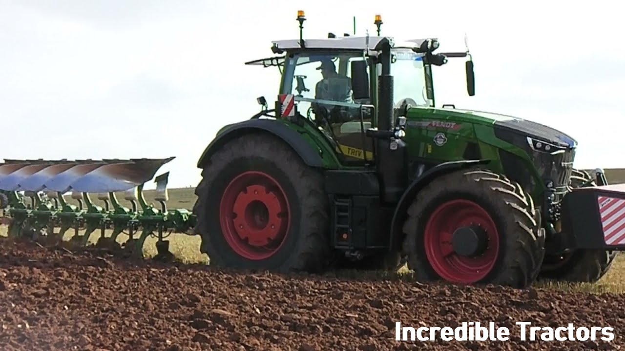 2021 Fendt 936 Vario Profi Plus 9.0 Litre 6-Cyl Diesel Tractor (355 HP) with Amazone Plough