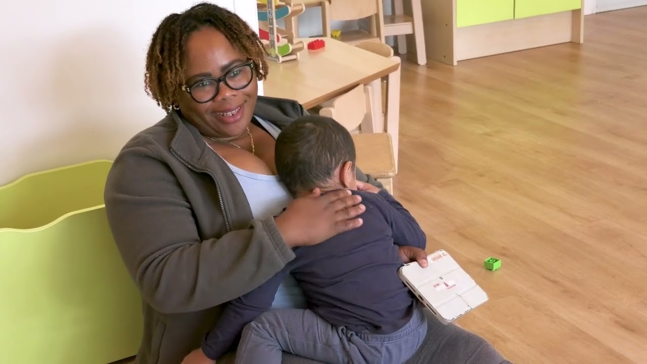 people and baby - Immersion dans la vie d'une infirmière puéricultrice en crèche