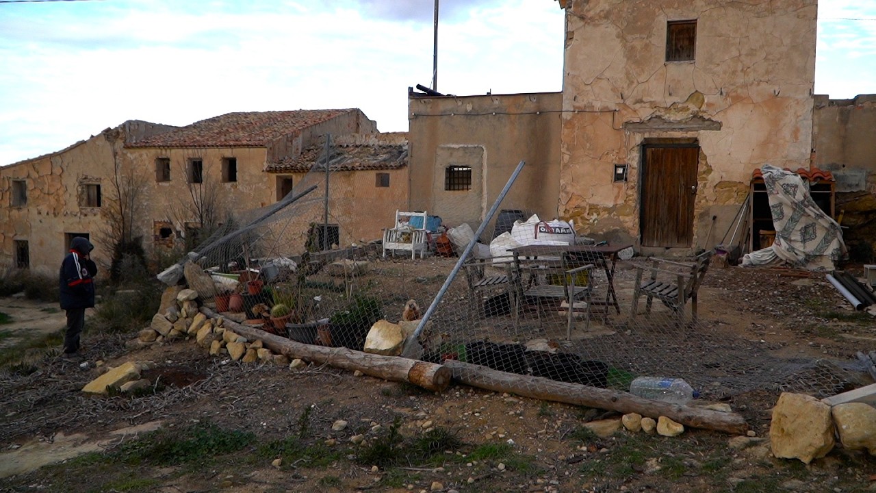 Unexpected challenges at our stone house (Weeks 20 & 21)
