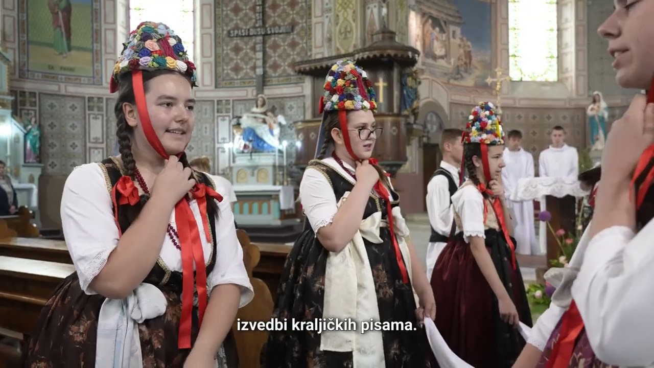 Bunjevačke kraljice: Duhovski običaj bunjevačkih Hrvata - sa titlom