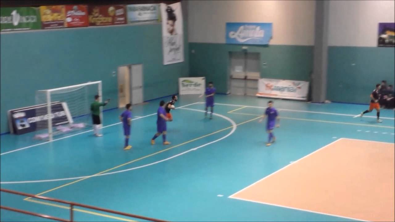 Calcio, Serie C1: Highlights Thuriae-Jonny Frog 11-2