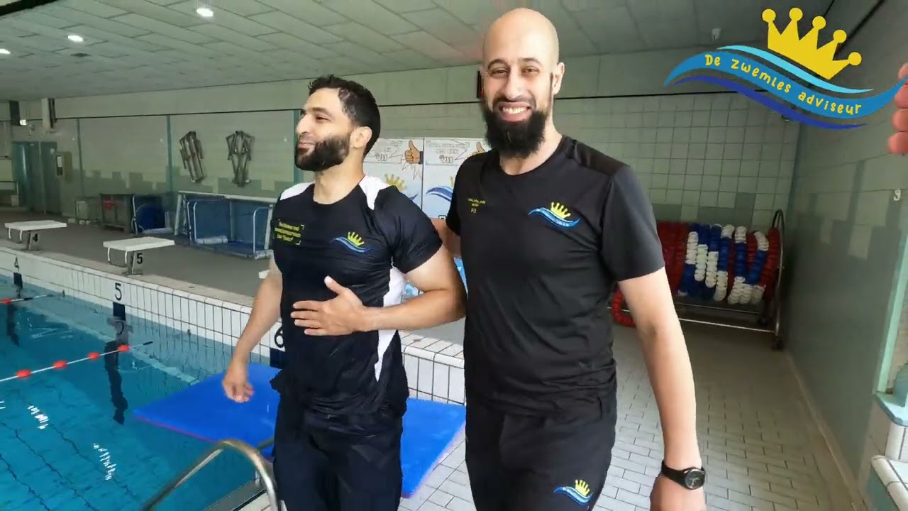 Zwemkampioenen #3 Bozhar bij Meester Abdelaziz op bezoek