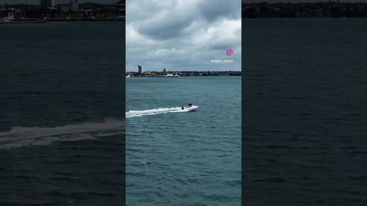 Unleash the Beast: Haines Hunter 565 Offshore 🚀