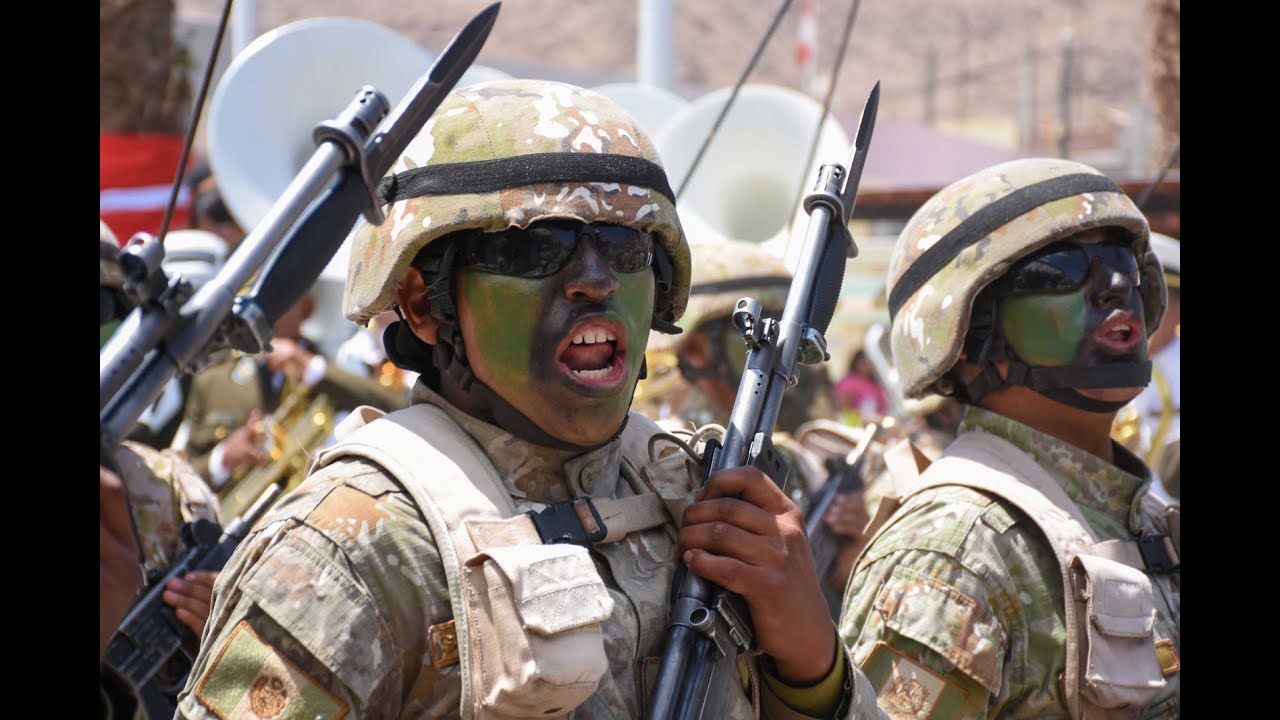 Arequipa: Desfile Cívico Militar por el Día del Ejército del Perú - en Uchumayo (DESFILE COMPLETO)