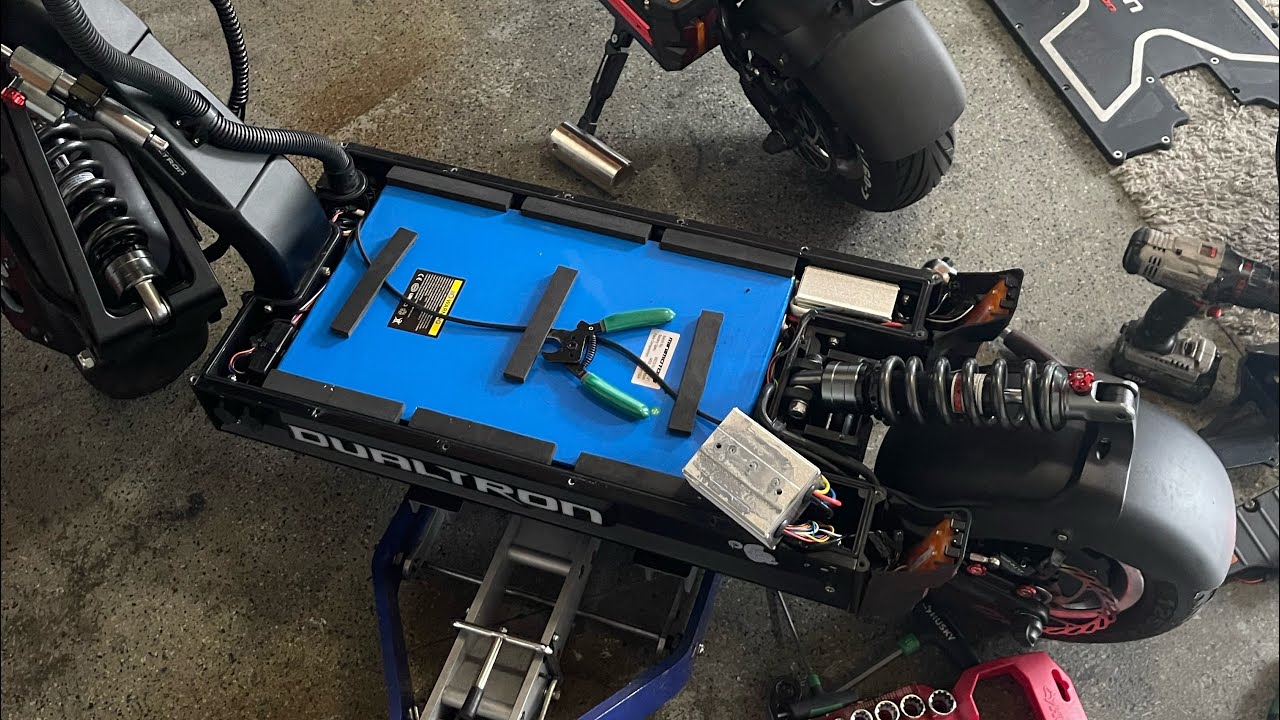 Dualtron X limited How to remove wheel from motor without braking screws.