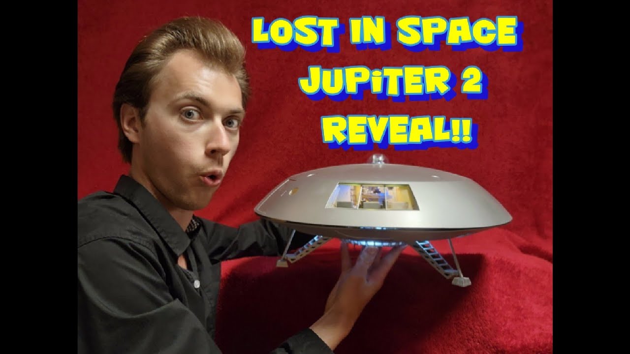 Lost In Space Moebius Jupiter 2 Full Light & Sound Feature Reveal  Sci Fi Model Showcase