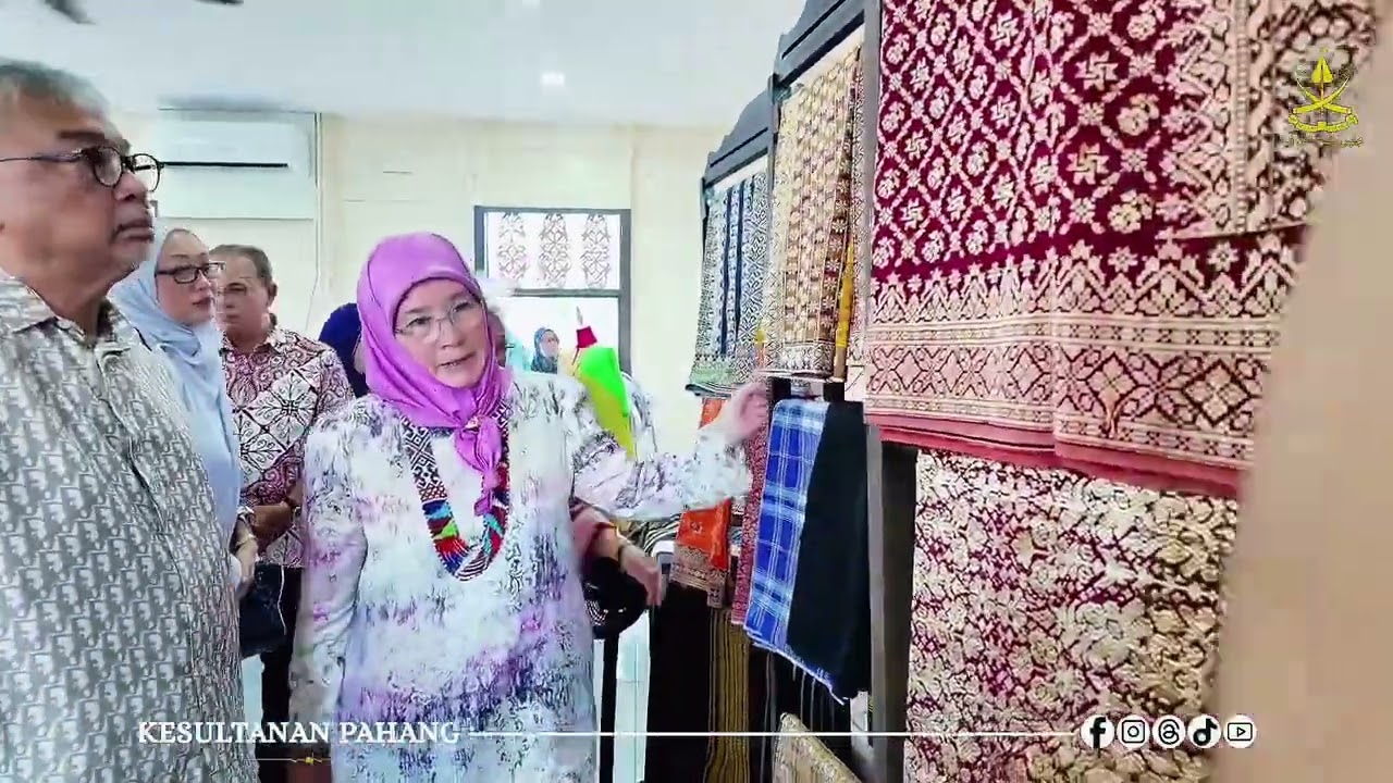 Sultan Pahang ke Seri Gedong Songket, Semenggoh Wildlife Centre & Penjara Puncak Borneo