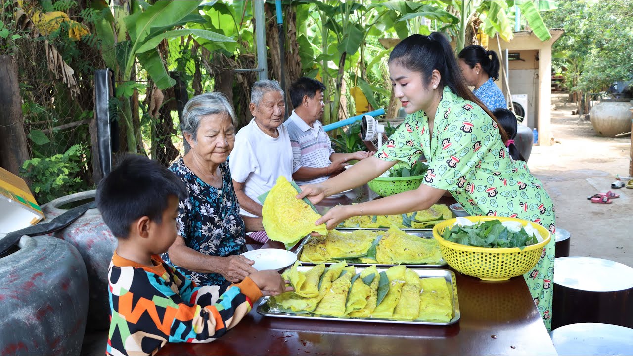 Peaceful and happy family in countryside / Make Banh Xeo for family lunch