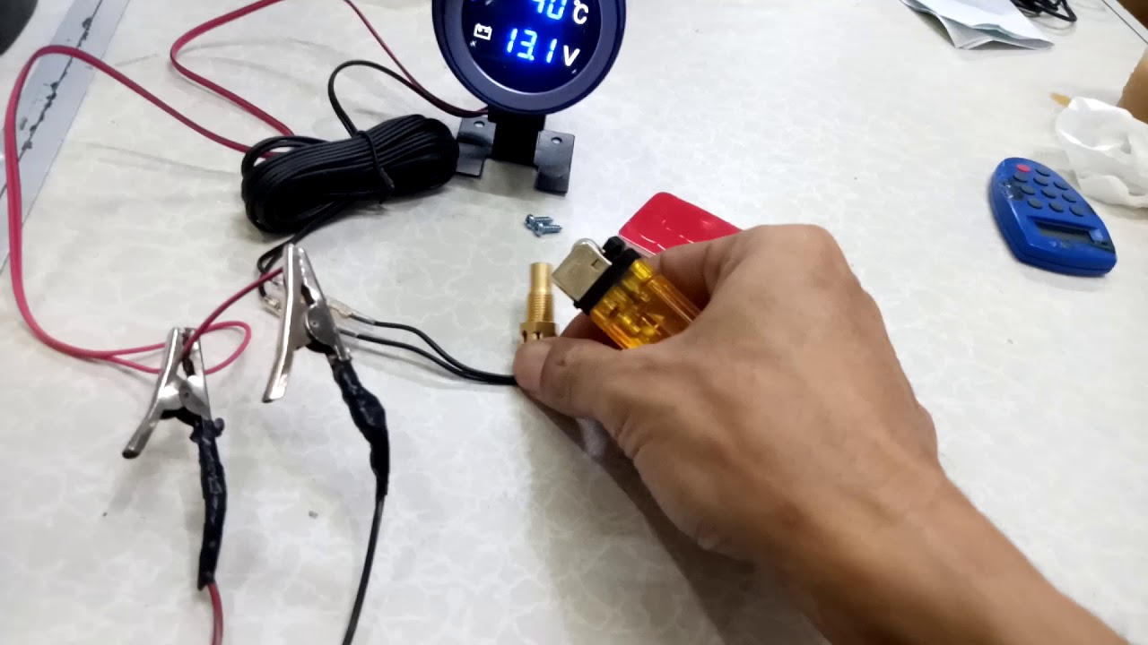 volt meter + Temperatur water / oil . digital gauge 12v 24v