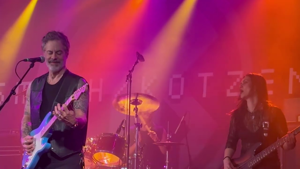 Smith kotzen . Live Madrid 03/02/2025 Glory Road