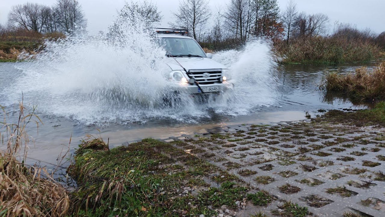 Lajtowy offroad czyli zagotowana Vitara, zakopany Jeep po mosty i kraksa przy wyciąganiu XL7
