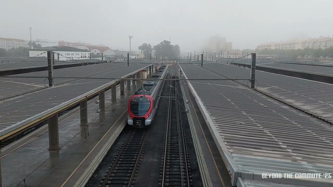 ¹⁴⁶⁶ 🇪🇸 Sevilla (Santa Justa) 🚆 Foggy day 🌫 Renfe 598 DMU • EMUs 449 & 465.3 268 💃🏽 Class 100 & 104