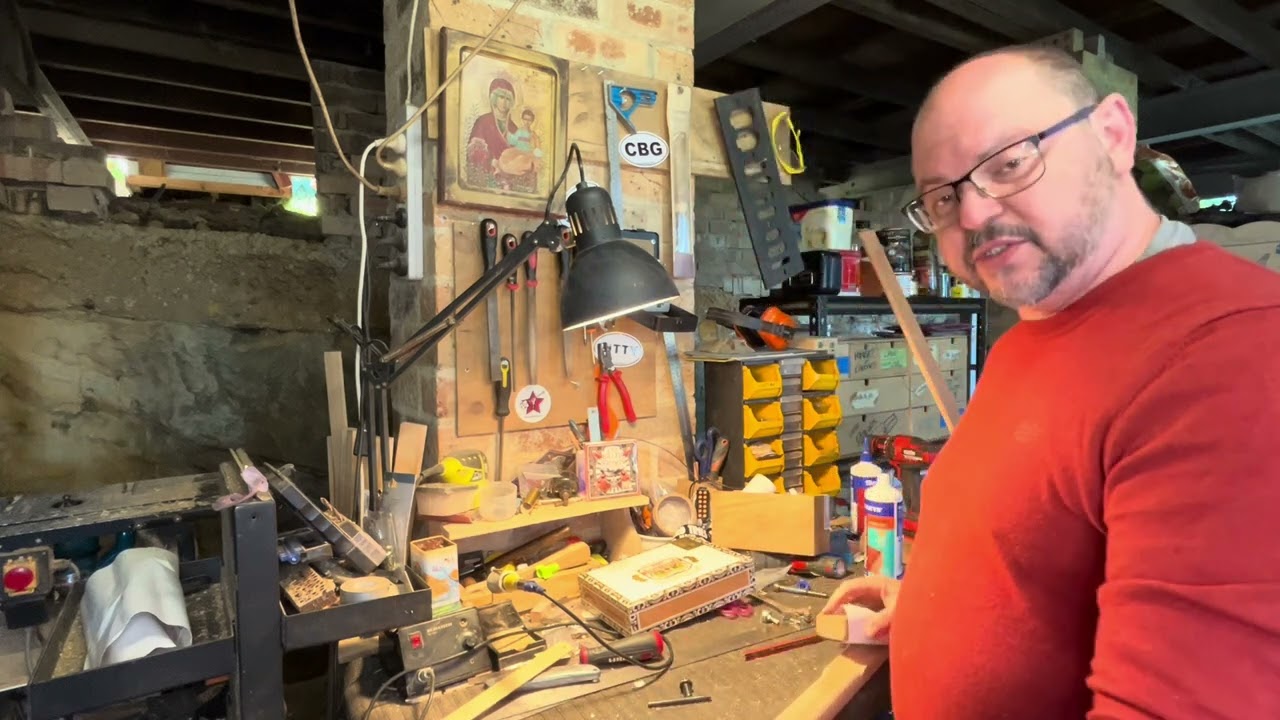 Building a fretless cigar box guitar
