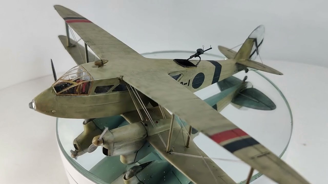 Maqueta del avion De Havilland DH 89 Dragon Rapide de Heller escala 1/72