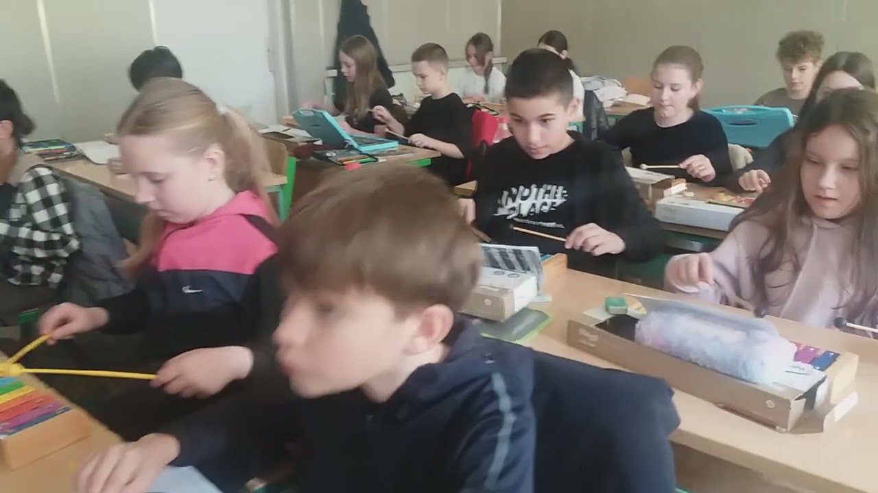 15. februar 2026. 🎼🎵🎶🎵 V-3   😊👩🏽‍🏫🧑‍🎓👩‍🎓🧑‍🎓👩‍🎓🤴👸🤴👸🧑‍🤝‍🧑👭👫👬🧑‍🤝‍🧑👭👬👫