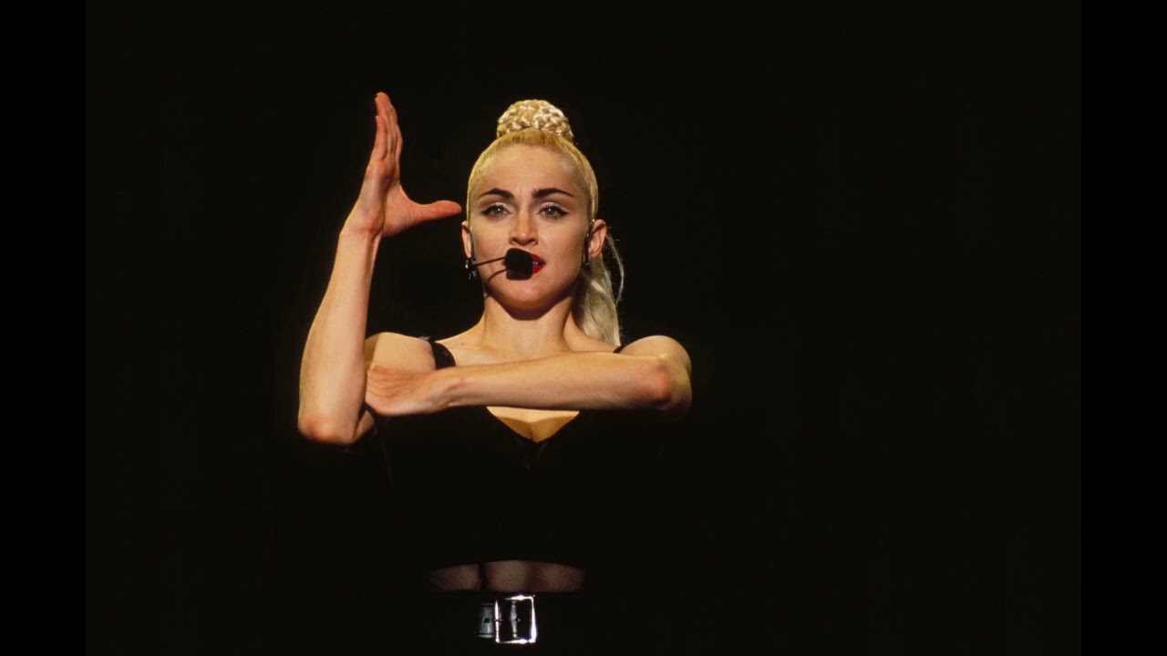 Madonna - Vogue (Blond Ambition Studio Version)
