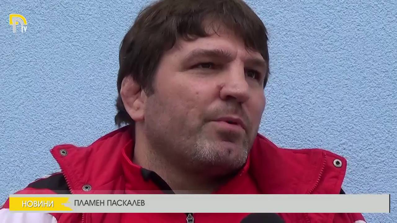 ЛЕГЕНДА НА БЪЛГАРСКАТА БОРБА СЕ СРЕЩНА С БЪДЕЩИТЕ СПОРТНИ ЗВЕЗДИ НА ДОБРИЧ