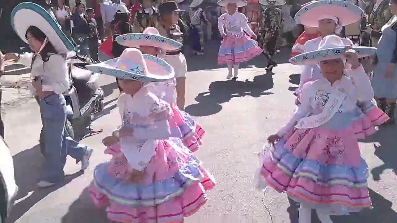 CALENTANDO MOTORES Y VÁMONOS BAILANDO EN EL RECORRIDO CON AMORES DE MONTAÑA CON LOS POTRILLOS 
