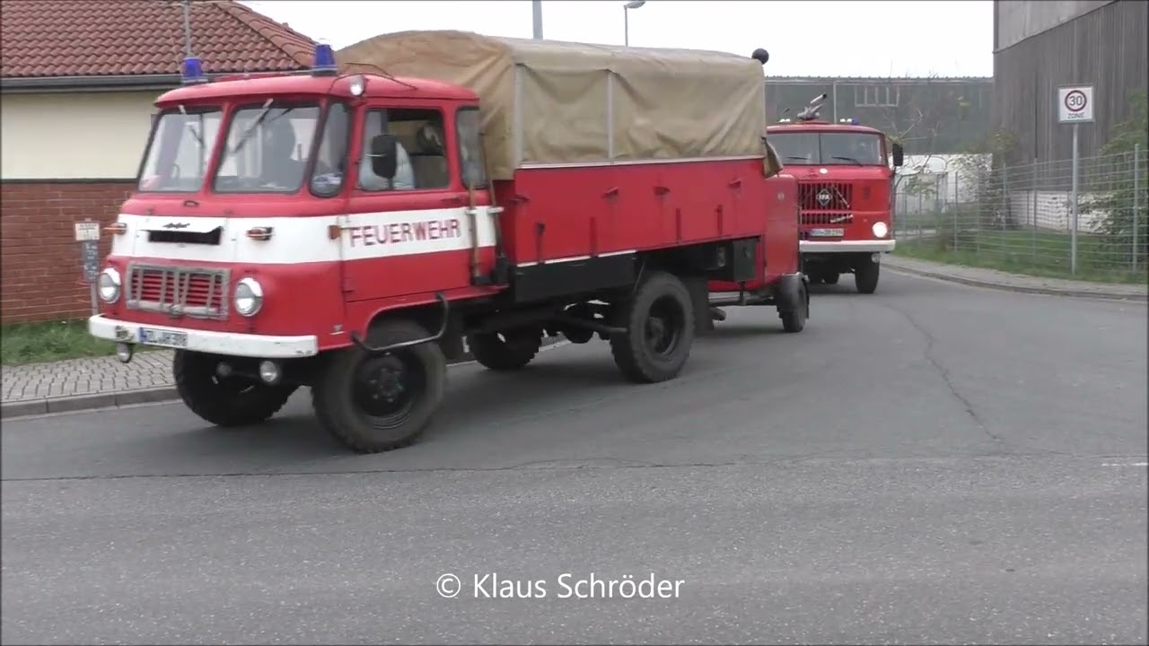3x Robur 1x W 50- DDR Feuerwehr auf dem Marsch