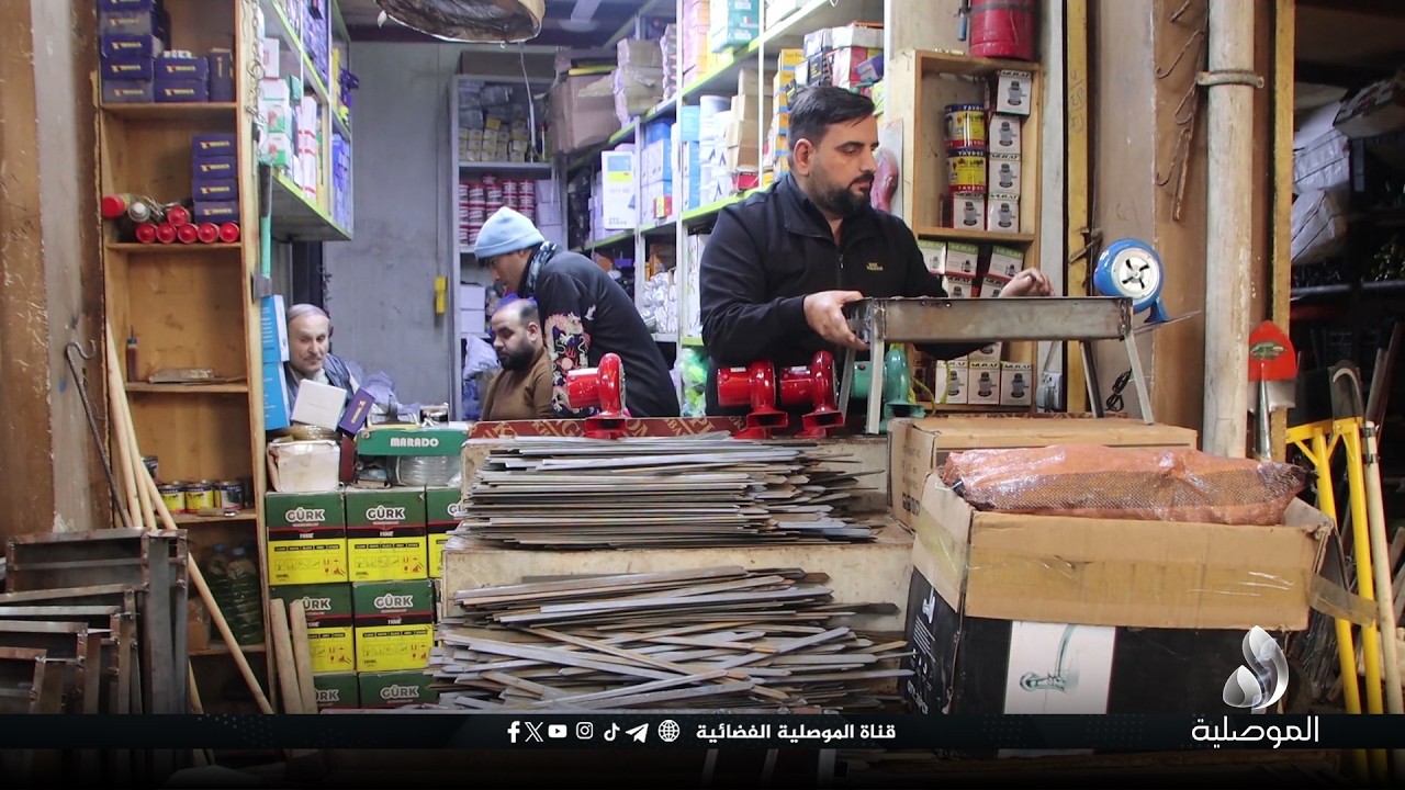 انتعاش سوقي الحدادين والنجارين في الموصل.. وأصحاب المحال يؤكدون تزايد الطلب على المناقل والأسياخ