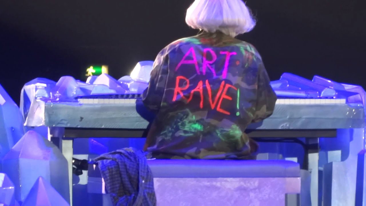 Lady Gaga - Born This Way + Marriage proposal on stage, ArtRave, Manchester Arena October 21st 2014
